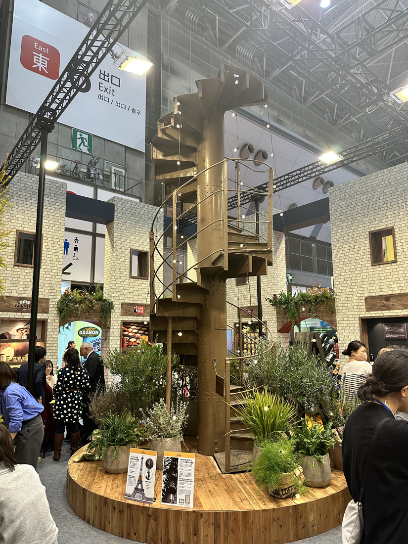 Janat Paris brings Original Eiffel Tower Staircase to Foodex Tokyo 2024, celebrating Earl Grey N°1 – The Consumers’ Beloved Brew